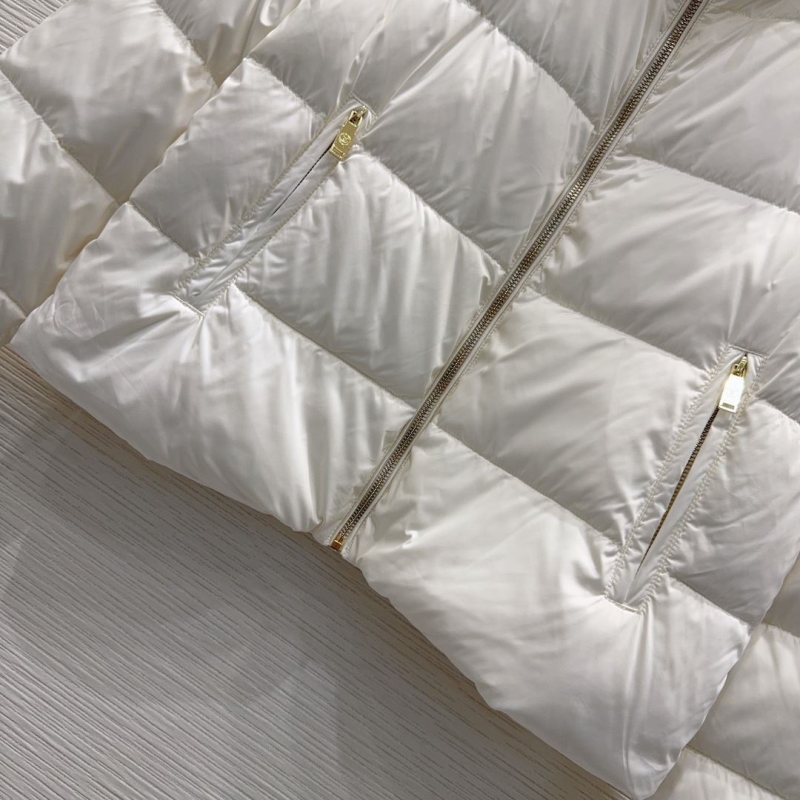 l0vis Vvtt0n down jacket